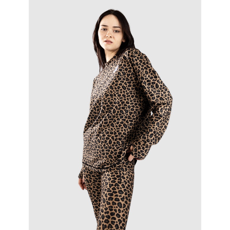 Venture Base Layer Top–leopard